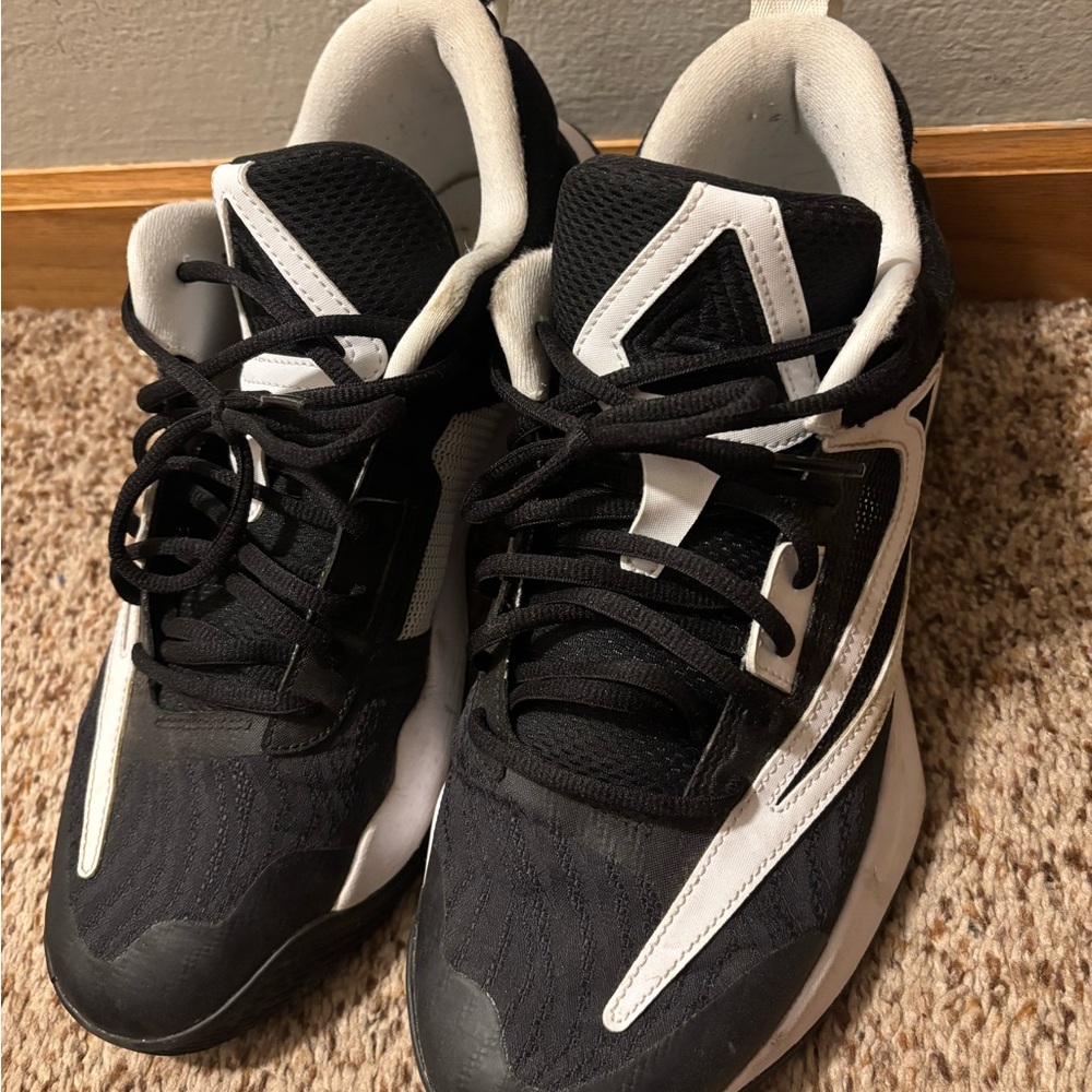 Nike Black and White Sneakers